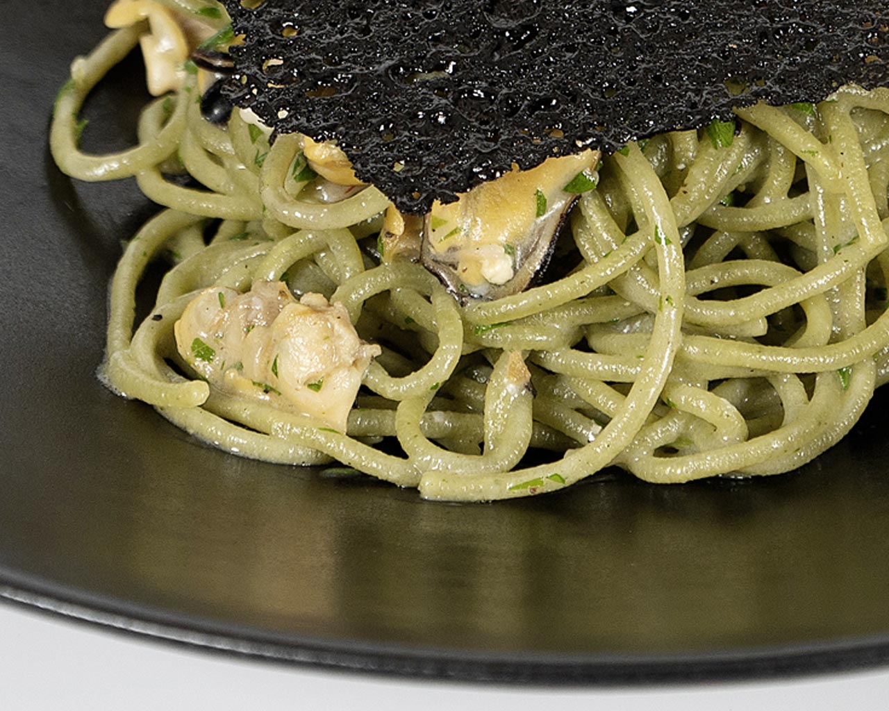 Spaghetti con cozze e vongole | Mehta Ristorante Martina Franca